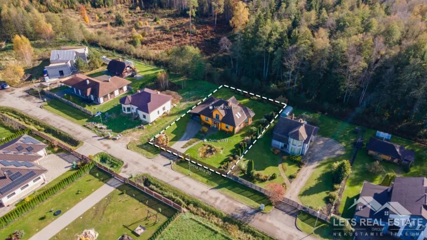 307.1 m² māja, 1533 m² zeme, Torņa 20, Medemciems