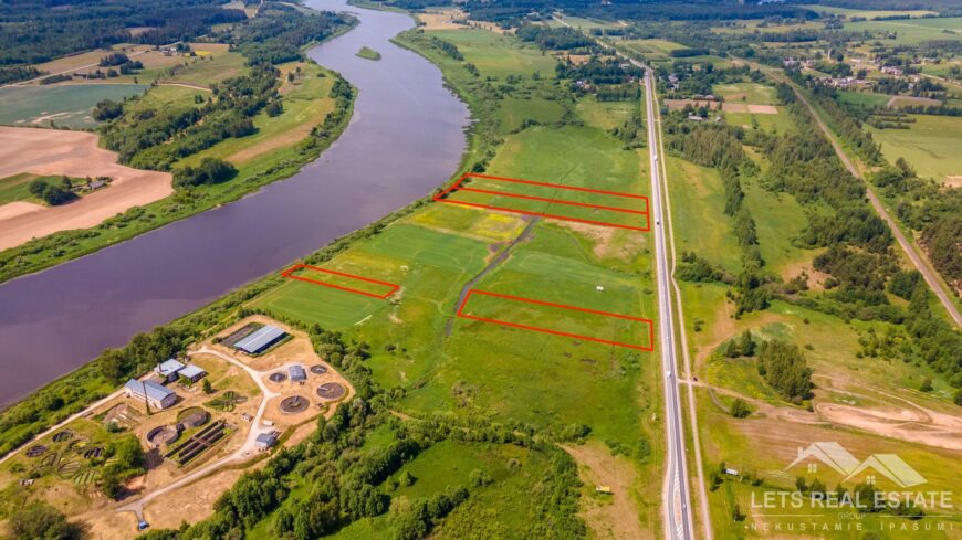 4.4 ha lauksaimniecības zeme (4 zemes gabali)