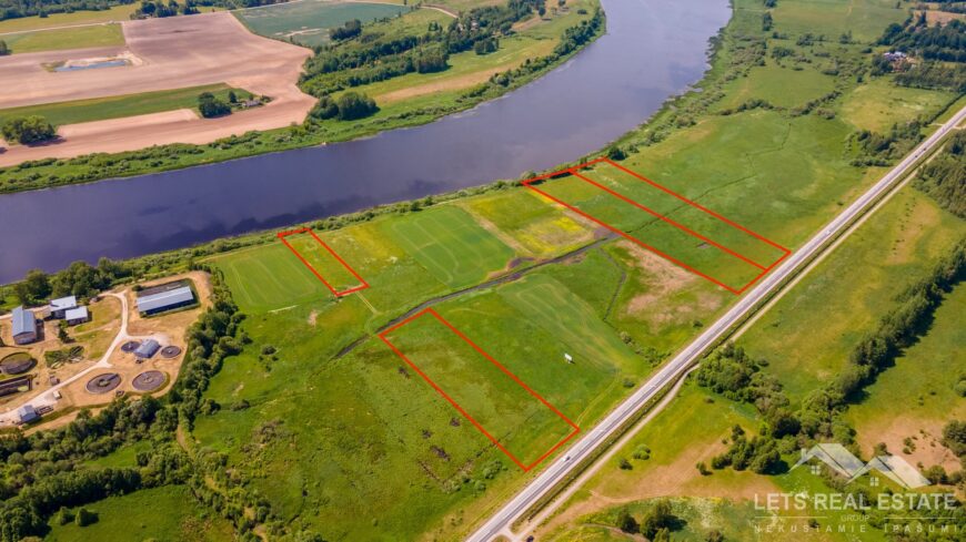 4.4 ha lauksaimniecības zeme (4 zemes gabali)