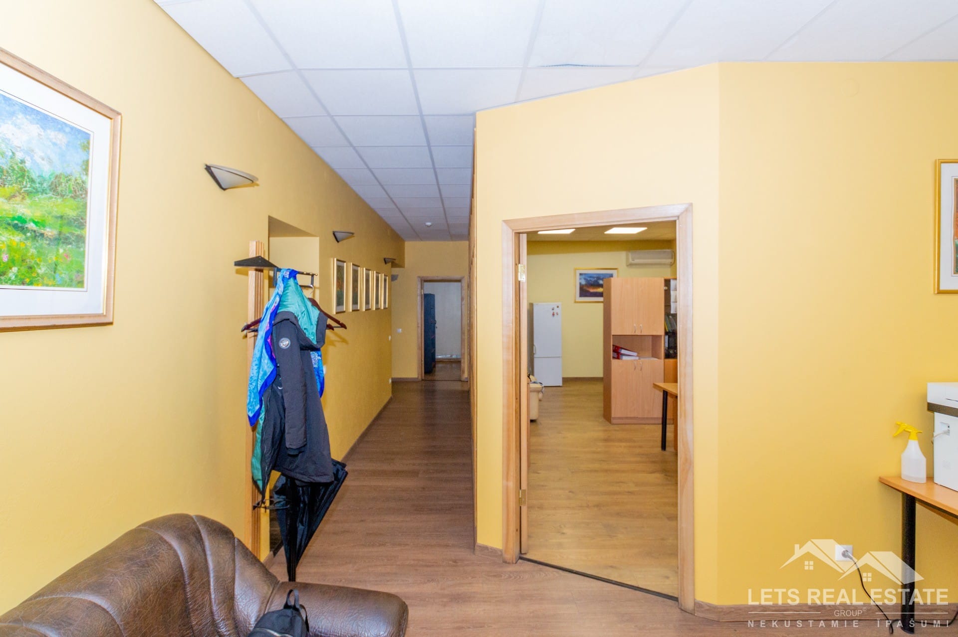 132.3 m² biroja telpas, Krišjāņa Barona iela 33/35