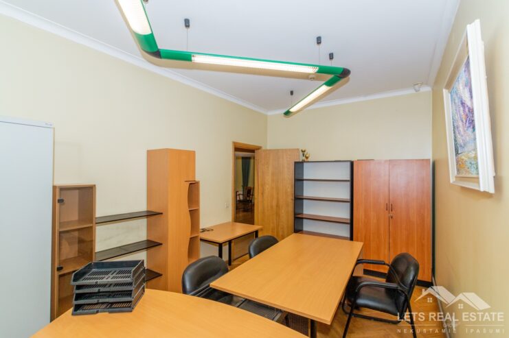 43.9 m² biroja telpas, Krišjāņa Barona iela 33/35