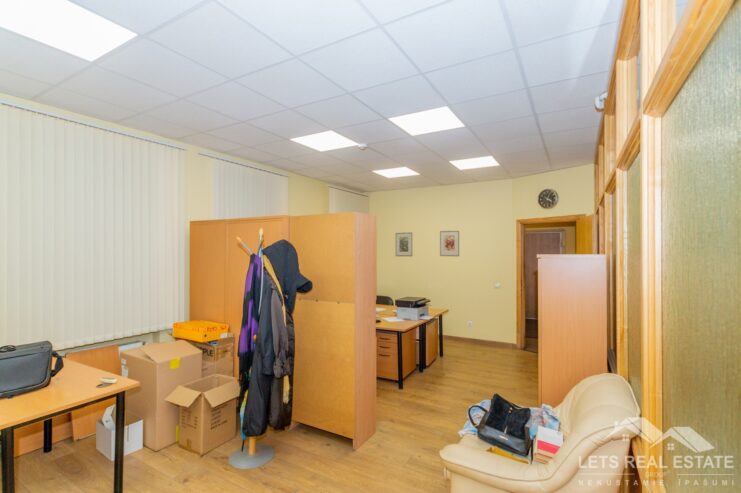 43.9 m² biroja telpas, Krišjāņa Barona iela 33/35