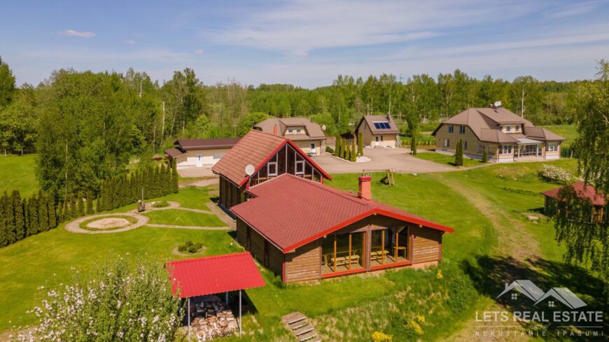 704.1 m² būves, 3.77 ha zeme, Daugavmalas