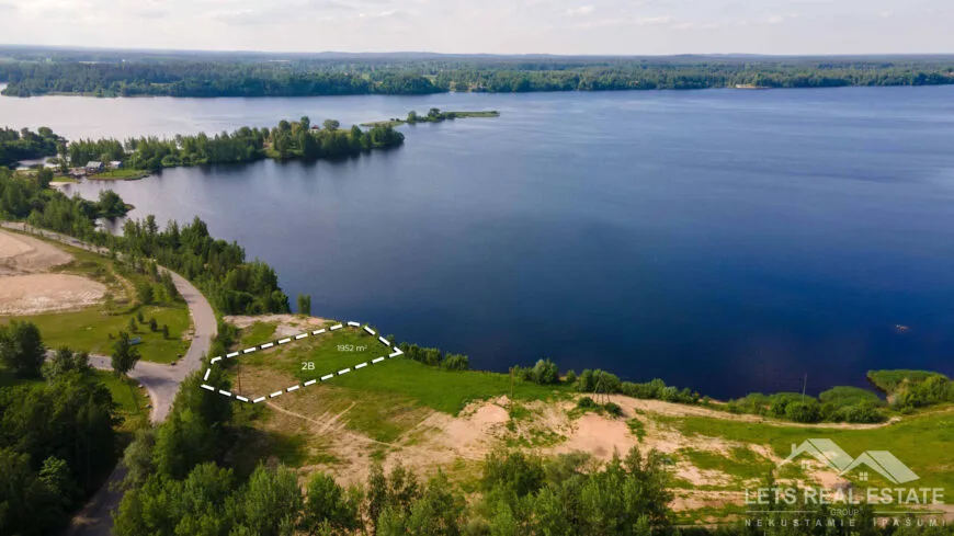 1952 m² apbūves zeme, Daugavmalas iela 2B