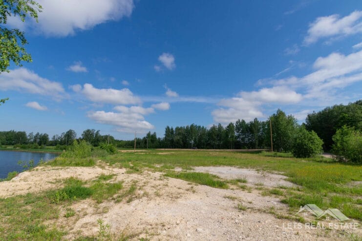 1952 m² apbūves zeme, Daugavmalas iela 2B