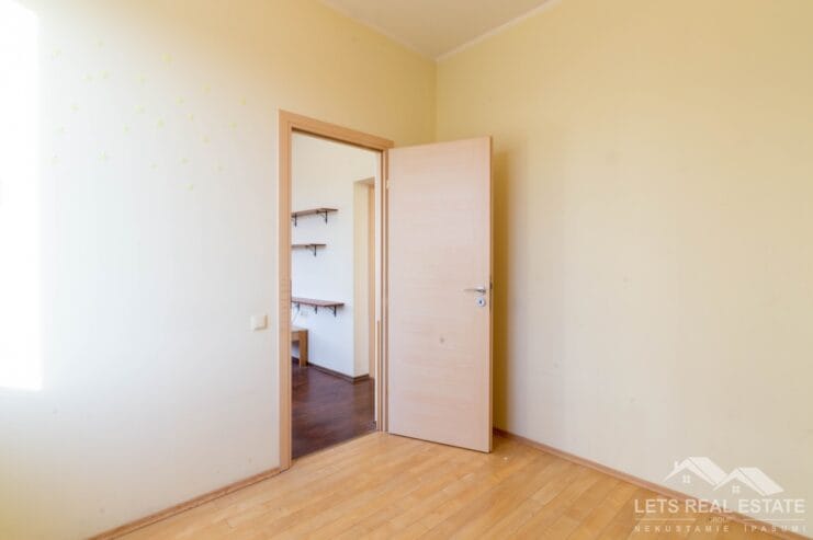 2 istabu dzīvoklis, Klusā iela 18, Brasa, Rīga
