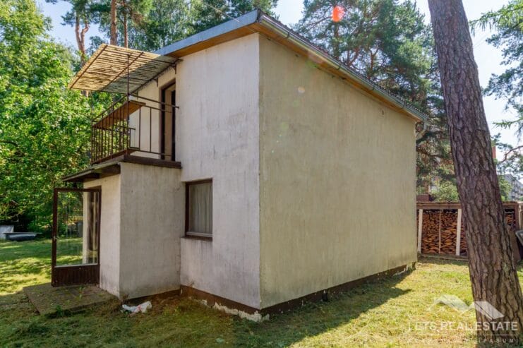 303.4 m² 3 būves, 1769 m² zeme, Lāčplēša iela 17