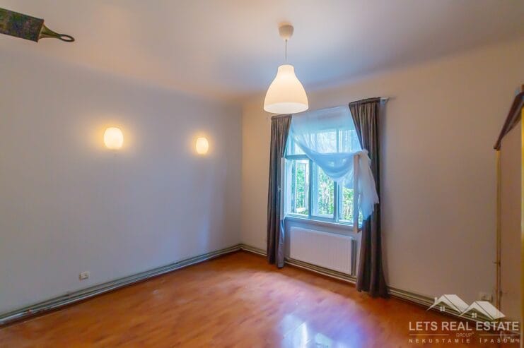 303.4 m² 3 būves, 1769 m² zeme, Lāčplēša iela 17