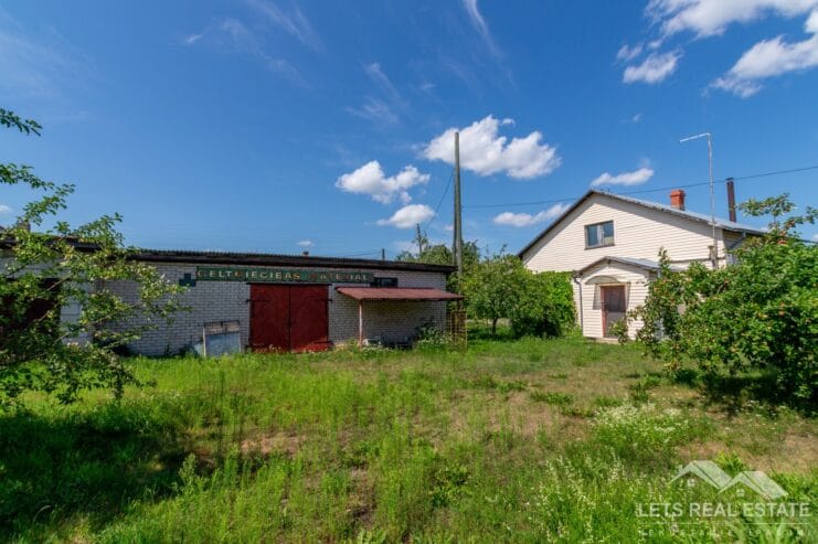 192.7 m² veikals – māja, 1922 m² zeme
