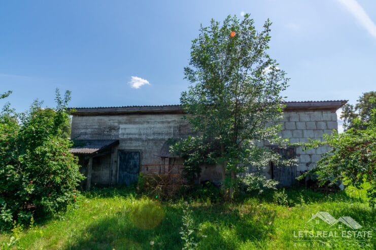 192.7 m² veikals – māja, 1922 m² zeme