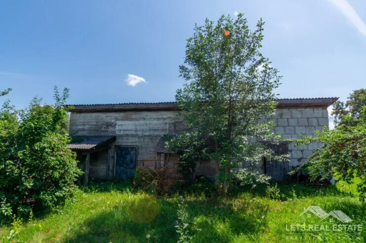 192.7 m² veikals – māja, 1922 m² zeme
