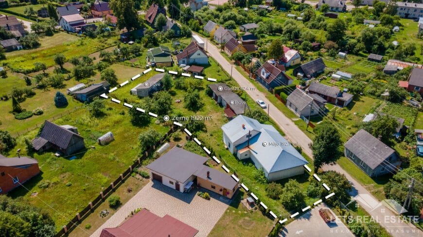 192.7 m² veikals – māja, 1922 m² zeme